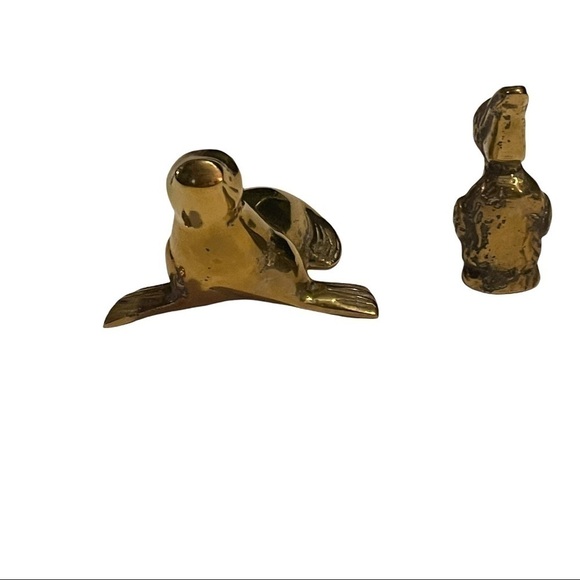 Vintage brass pelican & seal ocean figurines 2.5” tall. - Picture 7 of 8